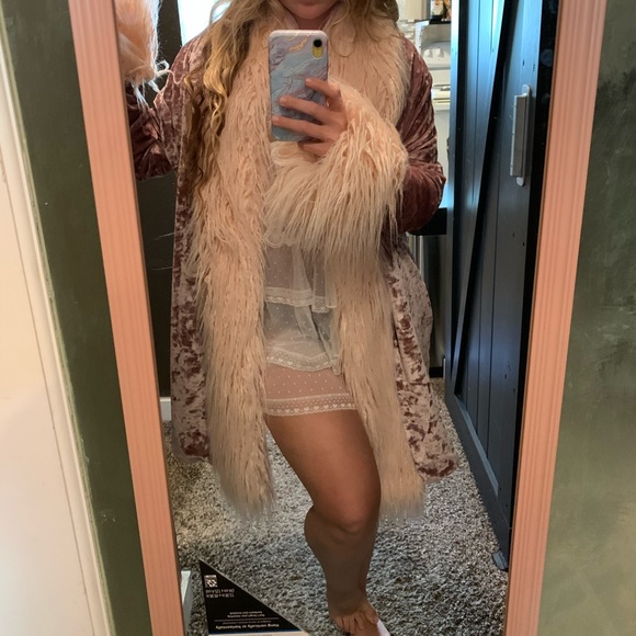 Lux Muse Coat - Picture 5 of 12